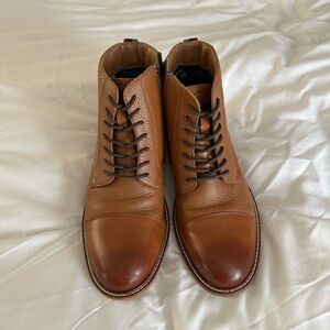 Elegant Tan Leather Men's Boots